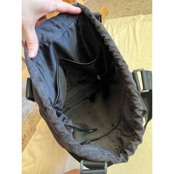 Beis Black NET Sport Tote Backpack Drawstring Top - Picture 3 of 3